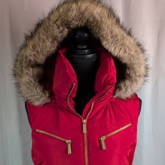 Michael Kors Red Quilted Hooded Vest - Picture 2 of 16